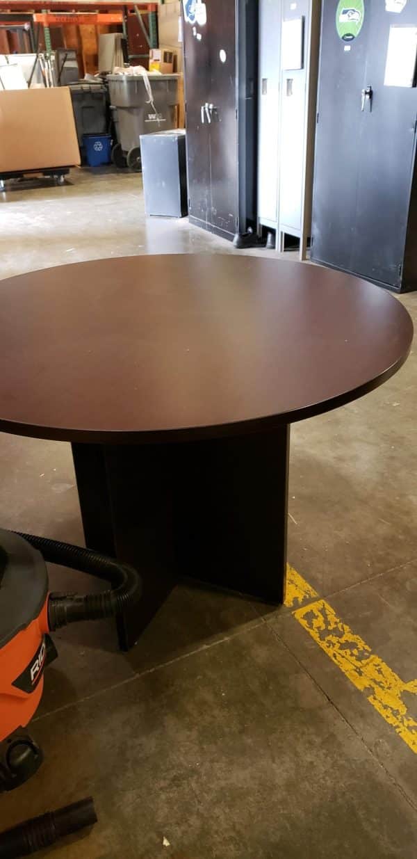 42" Round Table
